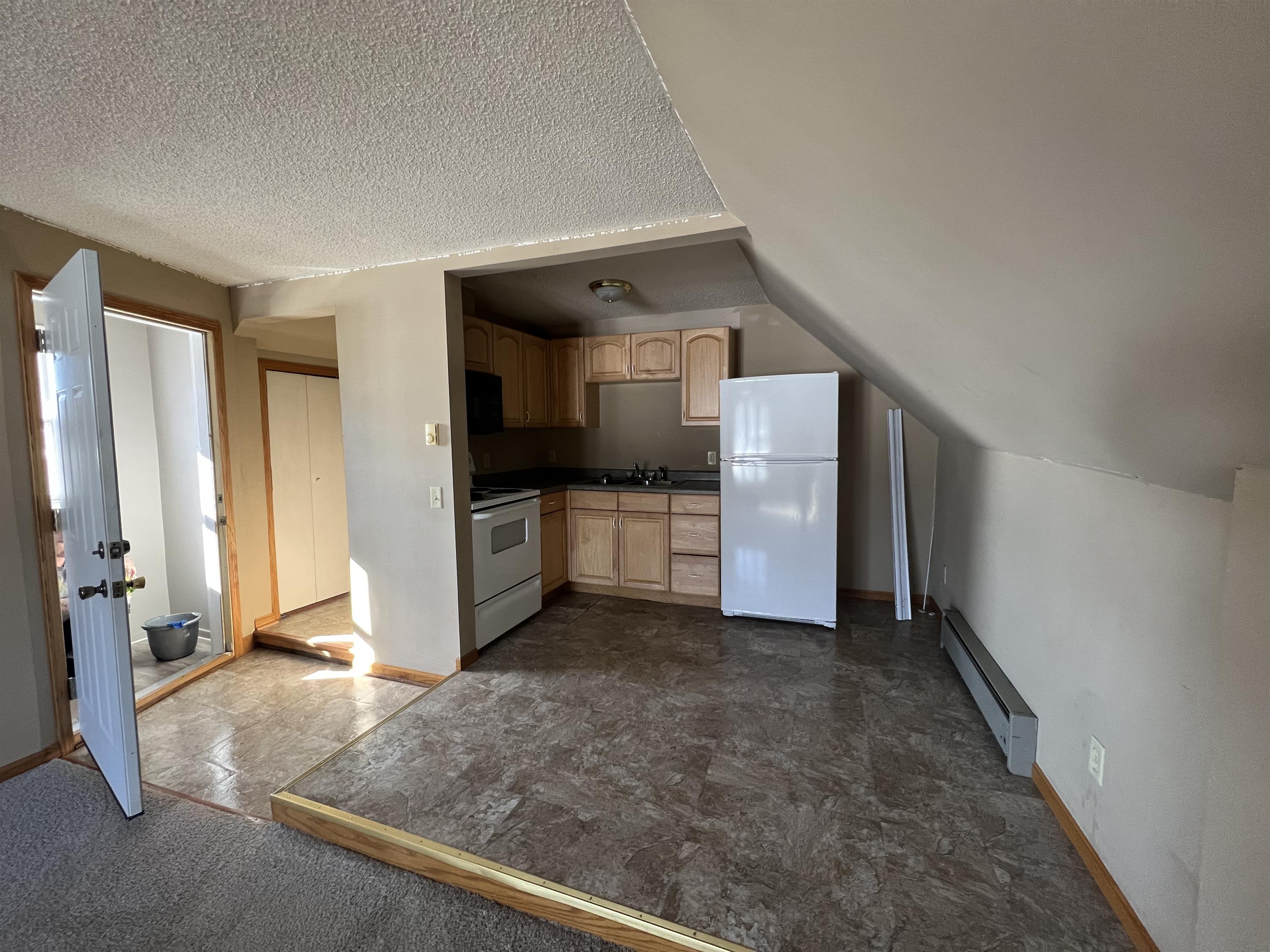 408 Atlantic Upper