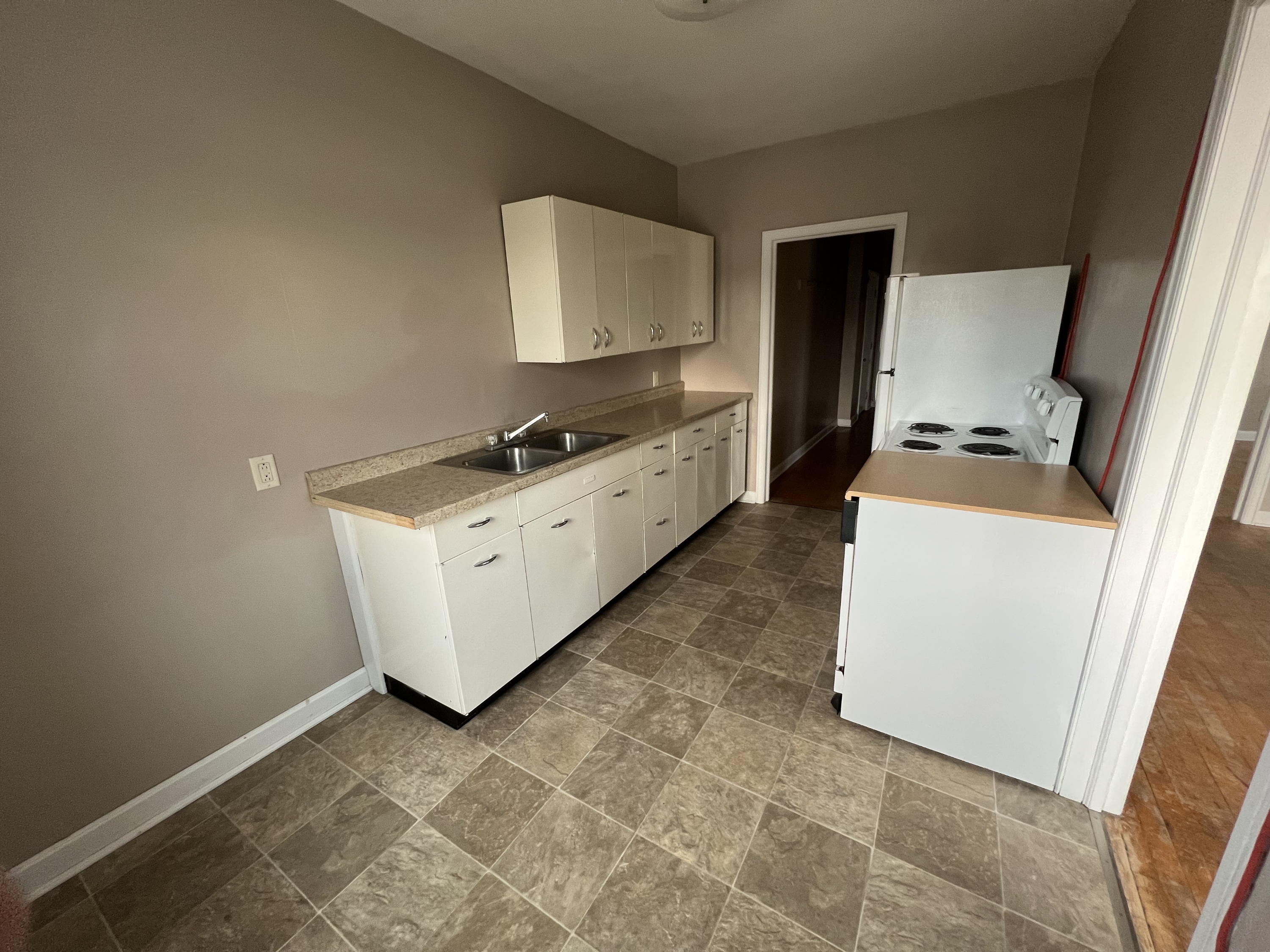 511 N Main St Unit 2